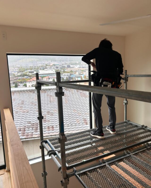 今日は、別部署のカーテンの取付けのお手伝い‼︎
合間に分析依頼のお客様のところに検体を受取に‼︎
フットワーク軽く動きます‼︎
アスベスト分析はお気軽にお声掛けください‼︎
#アスベchan #アスベスト調査　#アスベスト分析　#アスベストのない世界　#アスベスト情報　#石綿　#広島　#アスベスト広島　#広島分析　#広島調査